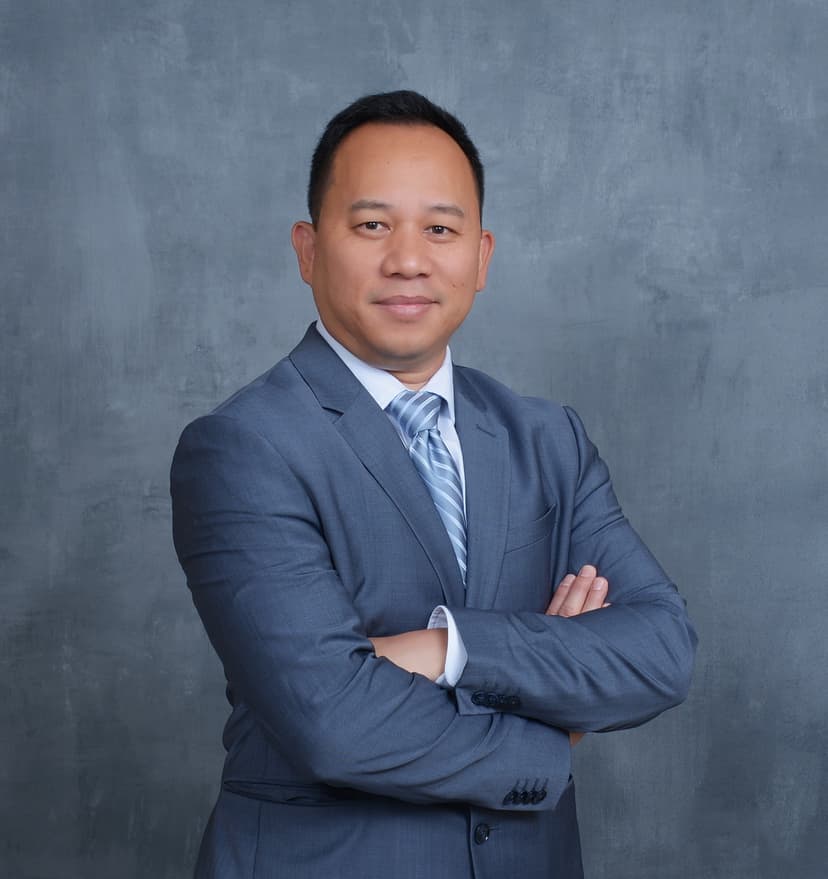 Devan Ho, Loan Officer